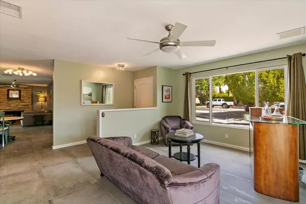 Palm Springs, CA 92262,2221 E Francis DR