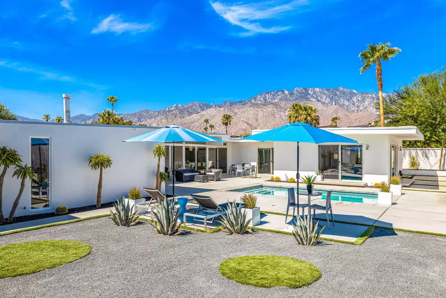 3066 E Via Escuela, Palm Springs, CA 92262