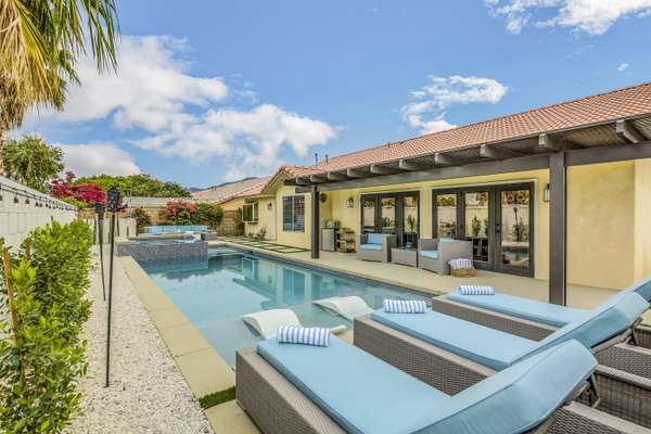 Indio, CA 92201,48712 Andorra ST