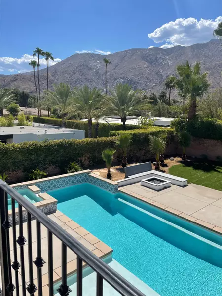 355 W Vista Chino, Palm Springs, CA 92262