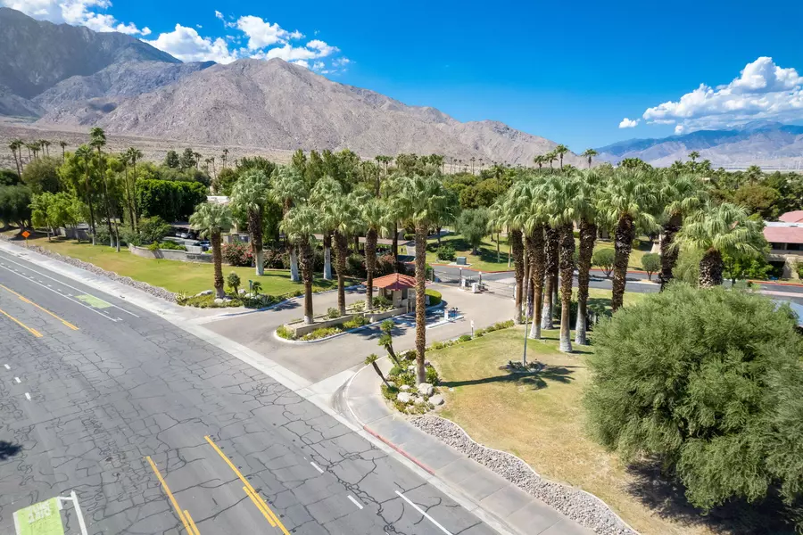 2800 E Los Felices CIR #C113, Palm Springs, CA 92262