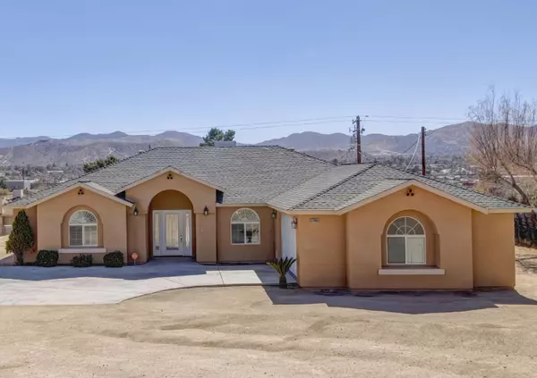 57465 Warren WAY, Yucca Valley, CA 92284