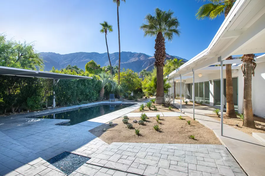 475 W Stevens RD, Palm Springs, CA 92262