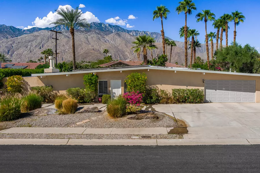 695 N Monterey RD, Palm Springs, CA 92262