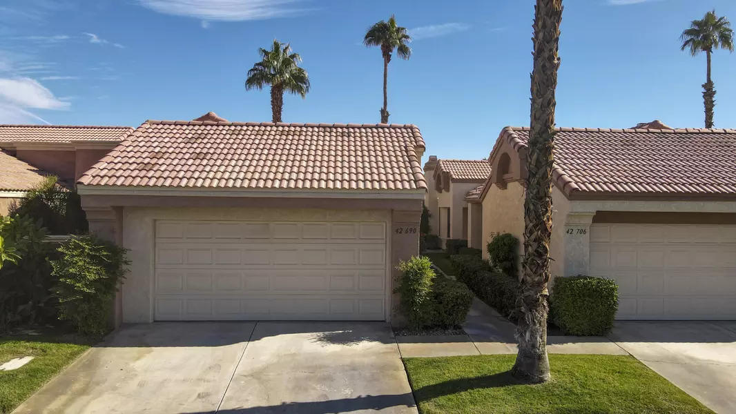 42690 Liolios Dr, Palm Desert, CA 92211