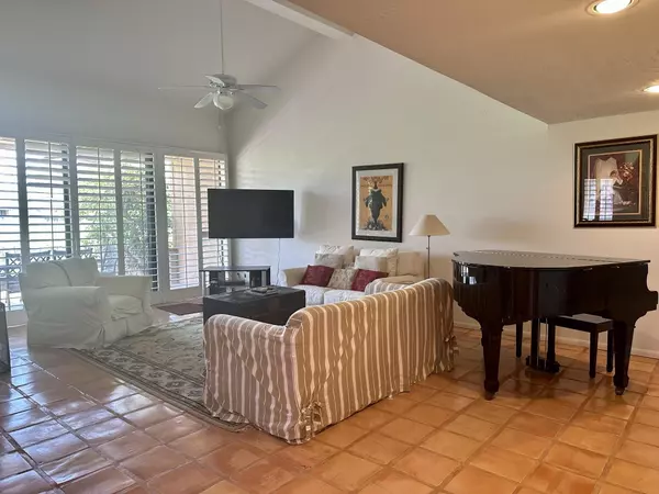 Palm Desert, CA 92260,352 S Sierra Madre