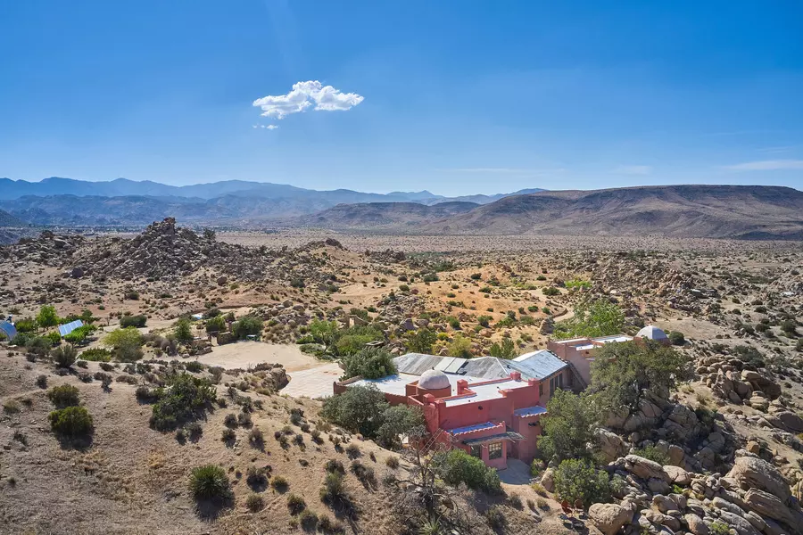 5505 Hakataya DR, Pioneertown, CA 92268