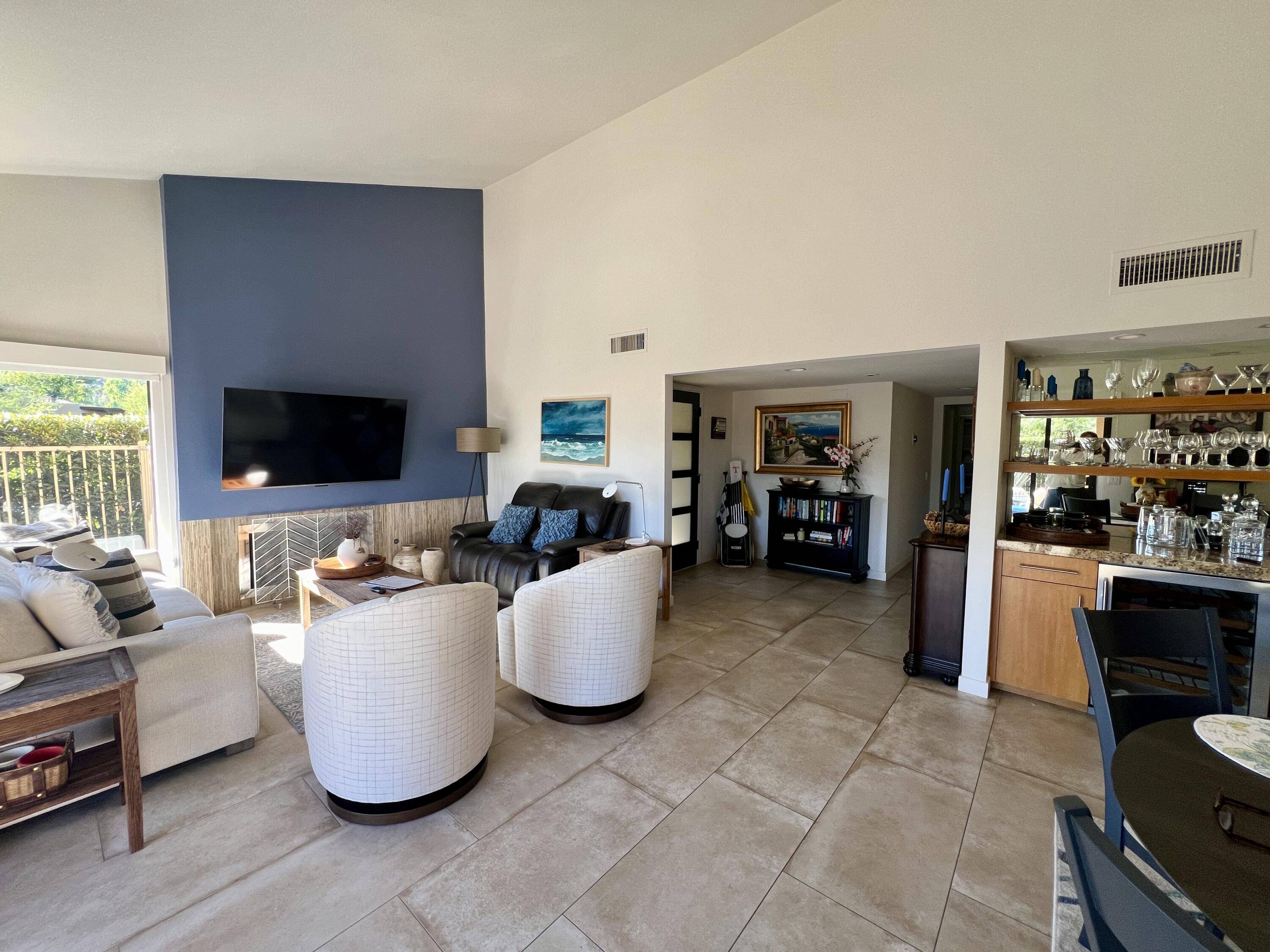 Palm Desert, CA 92260,73211 Foxtail LN