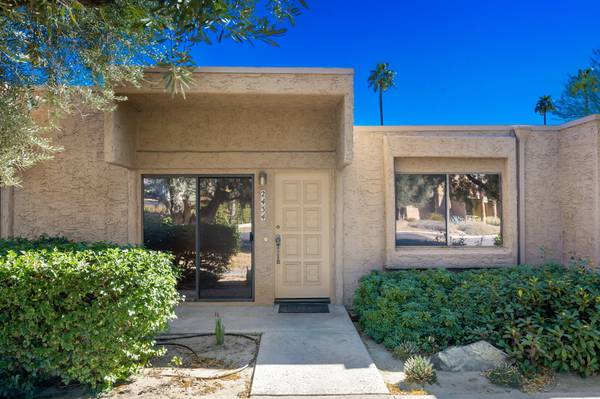 2434 Los Coyotes DR, Palm Springs, CA 92264