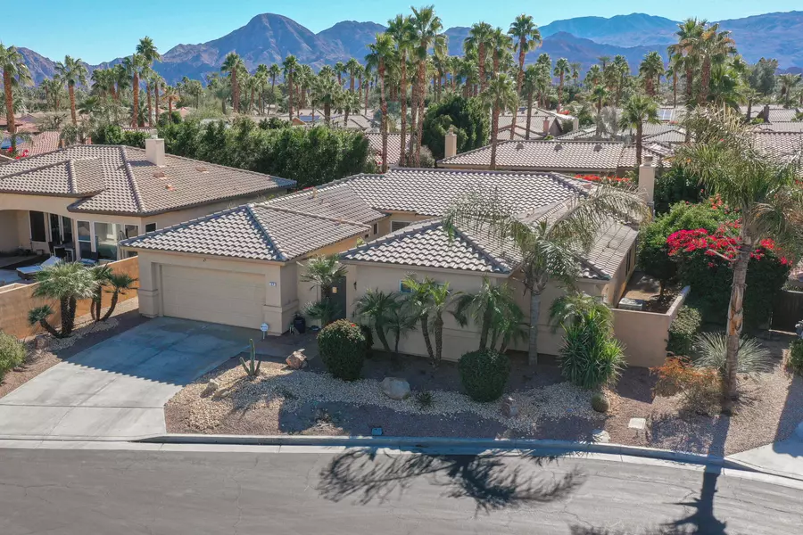 27 Via Cielo Azul, Palm Desert, CA 92260