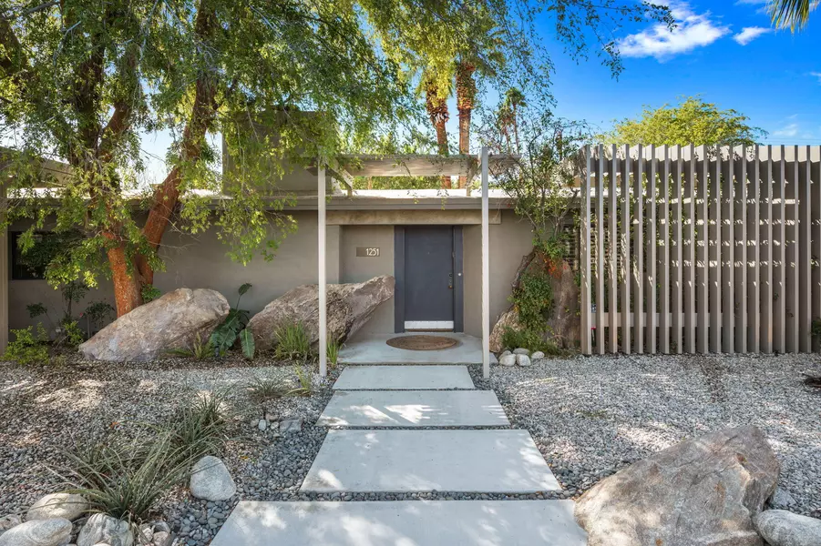 1251 E San Lorenzo RD, Palm Springs, CA 92264