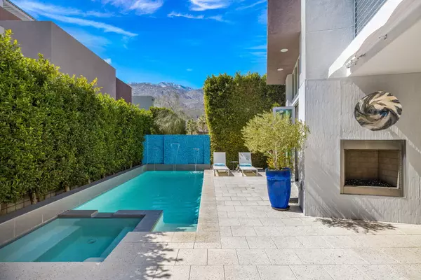 Palm Springs, CA 92262,401 Terno LN