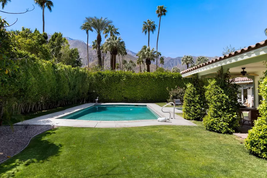 333 W Stevens RD, Palm Springs, CA 92262