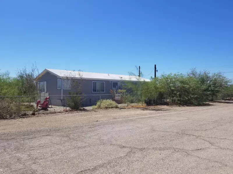 9559 Avenue B, Bombay Beach, CA 92257