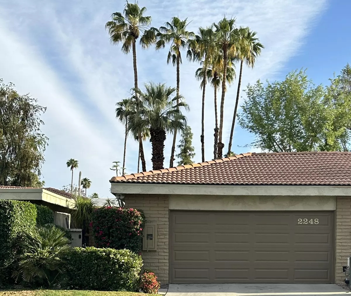 Palm Springs, CA 92264,2248 Oakcrest DR