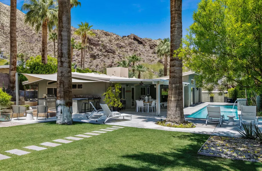 275 Ridge RD, Palm Springs, CA 92264