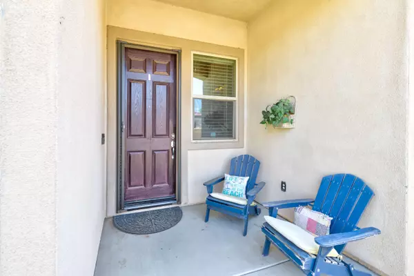 Indio, CA 92201,82695 Chaplin CT