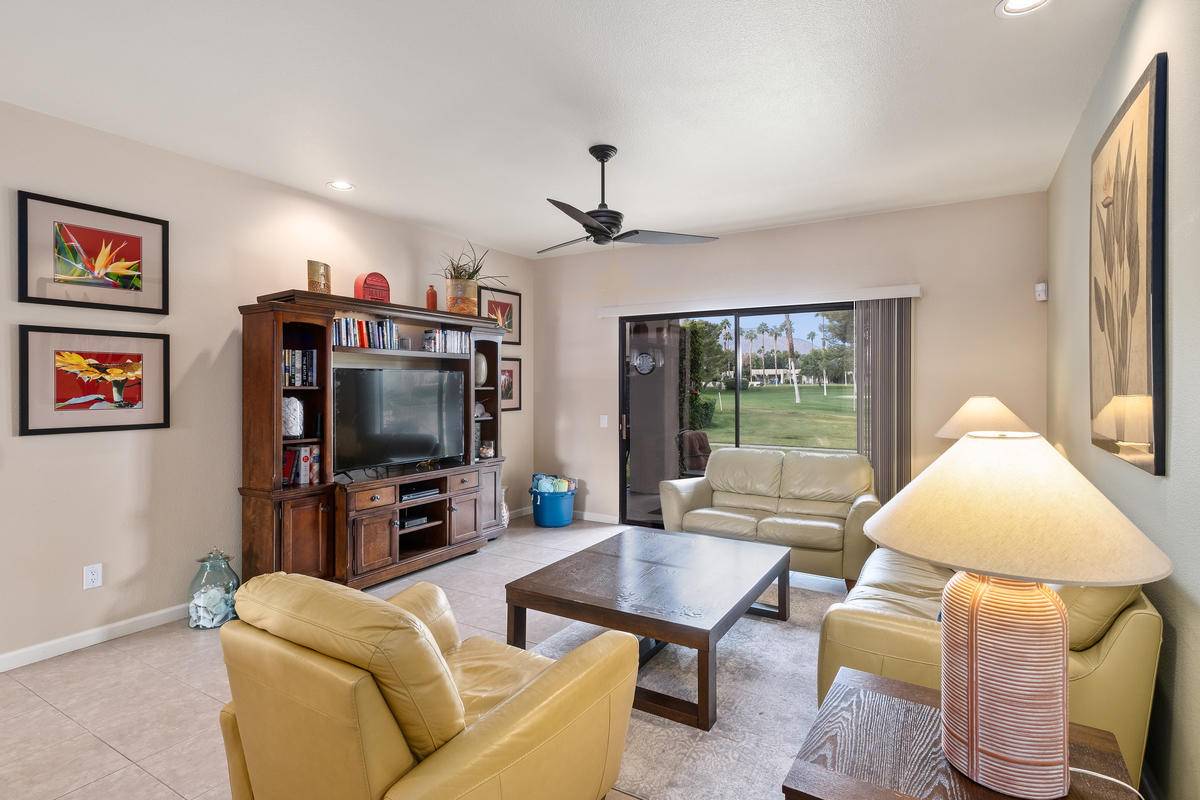 Cathedral City, CA 92234,28827 Isleta CT