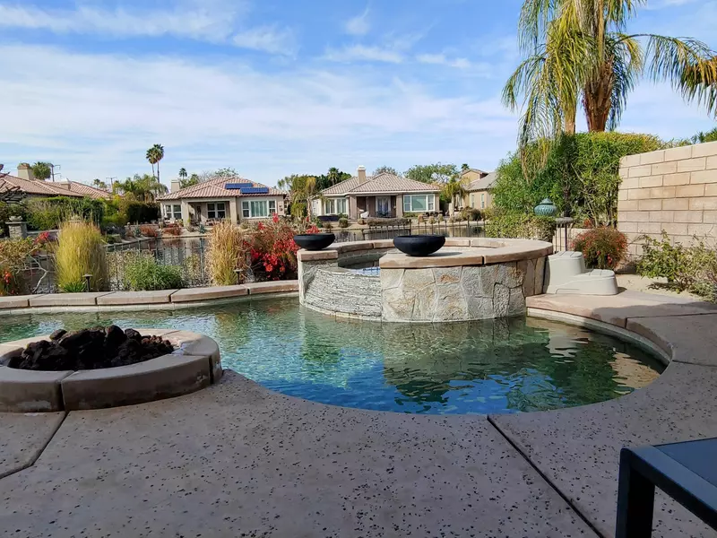 6 Loch Ness Lake CT, Rancho Mirage, CA 92270