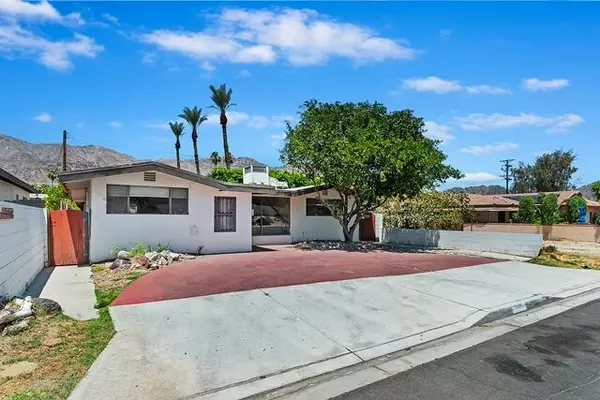 La Quinta, CA 92253,52091 Avenida Bermudas