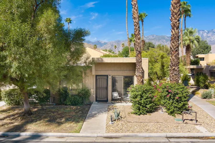 2335 Los Patos DR, Palm Springs, CA 92264