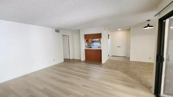 Palm Springs, CA 92264,2072 Normandy CT