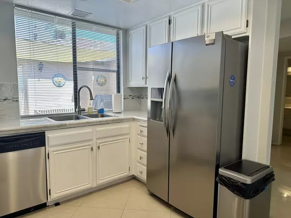 Palm Desert, CA 92260,281 Tolosa CIR