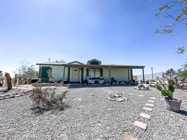 2421 Nueco AVE, Thermal, CA 92274