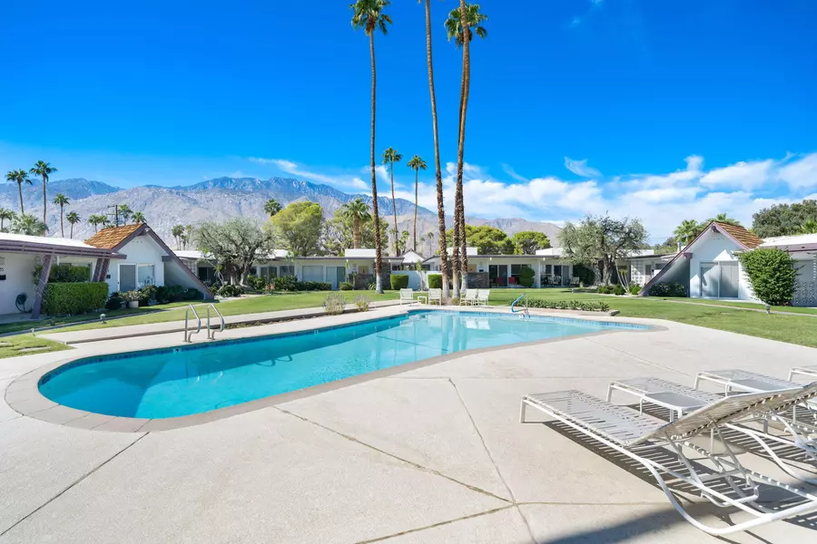 1951 E Tachevah DR, Palm Springs, CA 92262