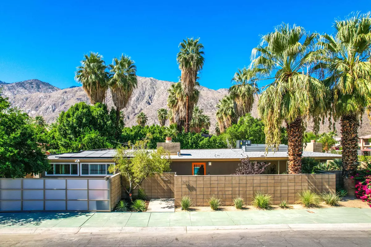 Palm Springs, CA 92264,505 S Vista Oro