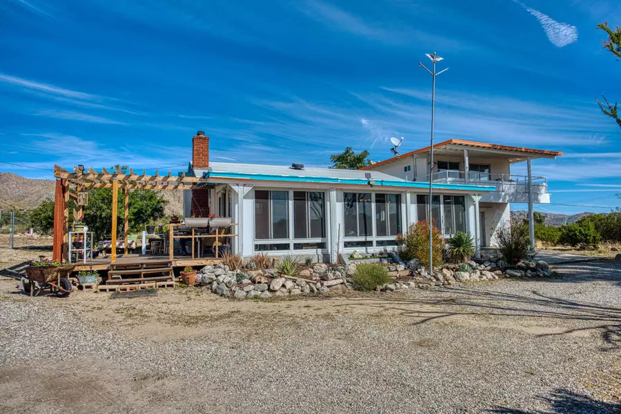 9966 Sams TRL, Morongo Valley, CA 92256