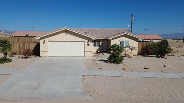 1354 Johnson AVE, Thermal, CA 92274