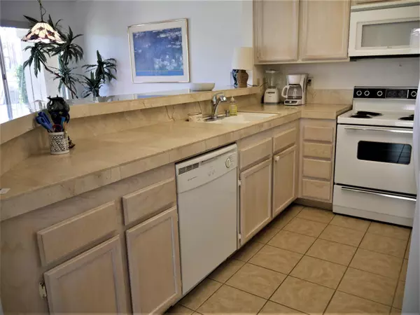 La Quinta, CA 92253,78319 Terra Cotta CT