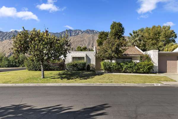 581 S Sunshine DR, Palm Springs, CA 92264