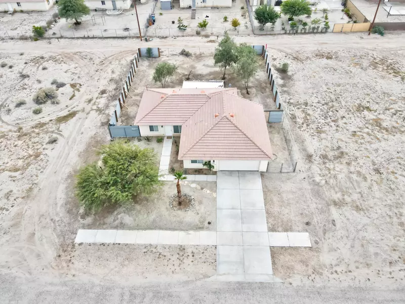 1277 Arctic AVE, Thermal, CA 92274