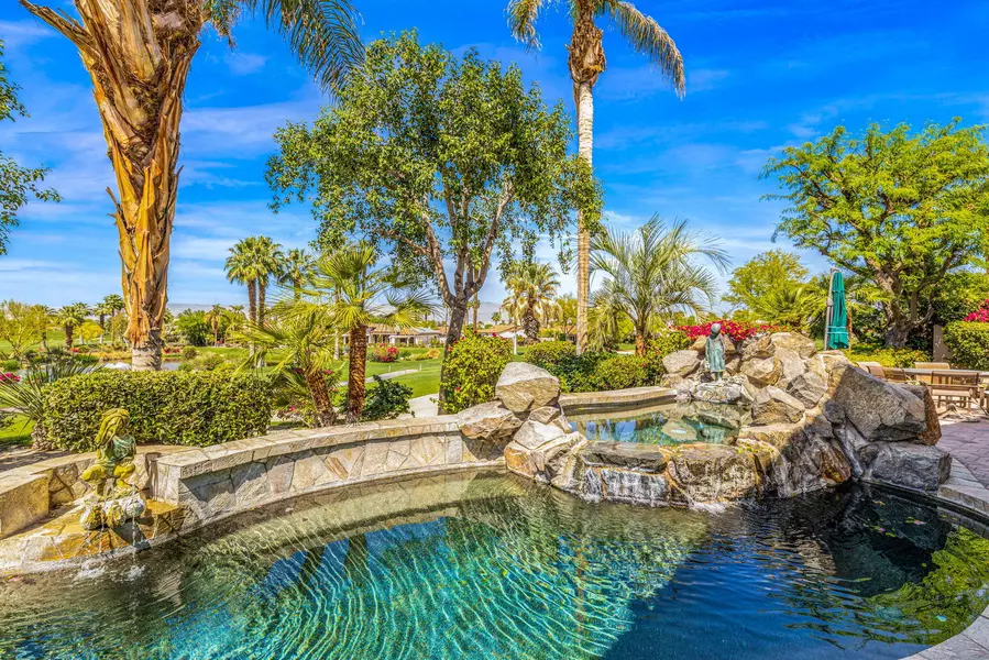 190 Gold Canyon DR, Palm Desert, CA 92211