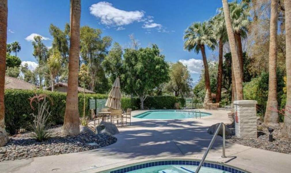 313 Bouquet Canyon DR, Palm Desert, CA 92211