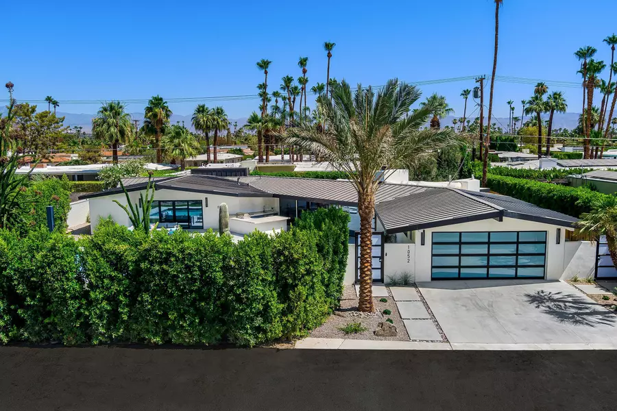 1052 E Mesquite AVE, Palm Springs, CA 92264