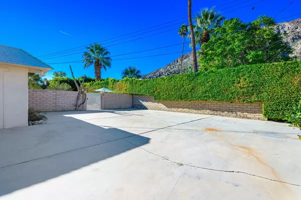 La Quinta, CA 92253,46975 Highland Palms DR