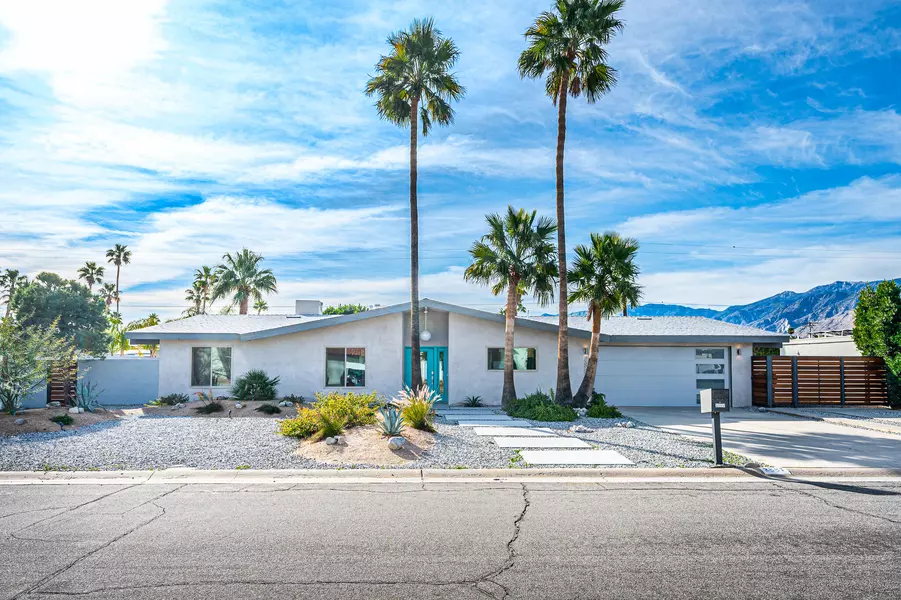 2887 E Vincentia RD, Palm Springs, CA 92262