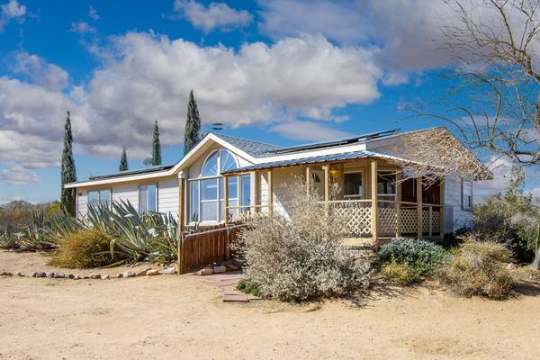 1959 Yetters LN, Landers, CA 92285