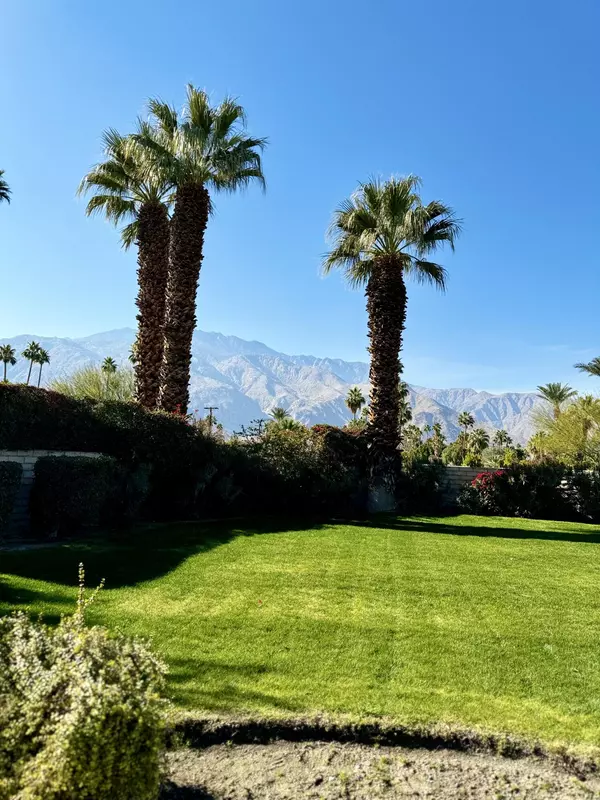 Palm Springs, CA 92262,833 N Calle De Flora VIS