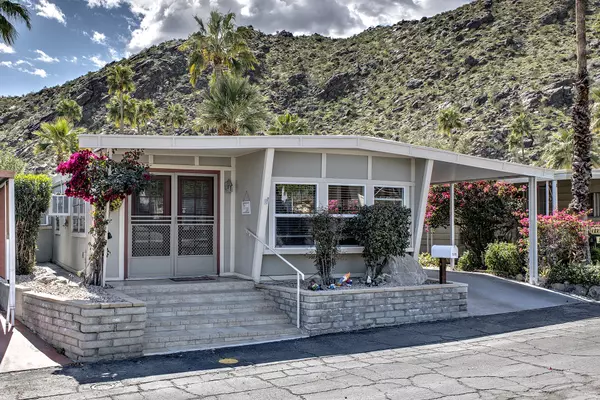 Palm Springs, CA 92264,519 Jade LN