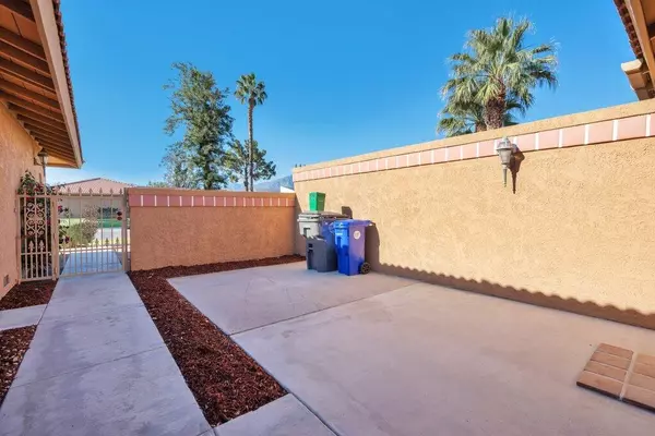 Indio, CA 92201,82118 Bergman DR