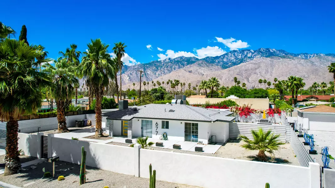 677 Highland DR, Palm Springs, CA 92264