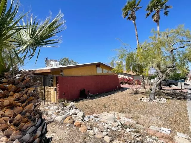 68175 Calle Blanco, Desert Hot Springs, CA 92240