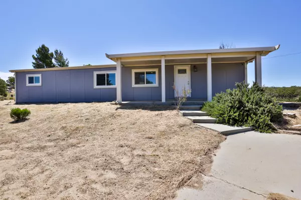 Anza, CA 92539,39140 Howard Road