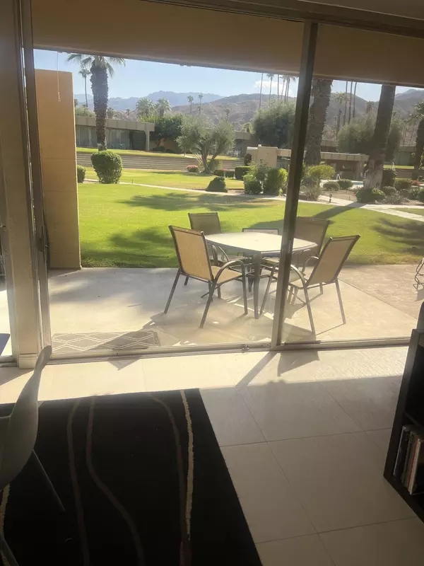 Palm Desert, CA 92260,72515 El Paseo #905