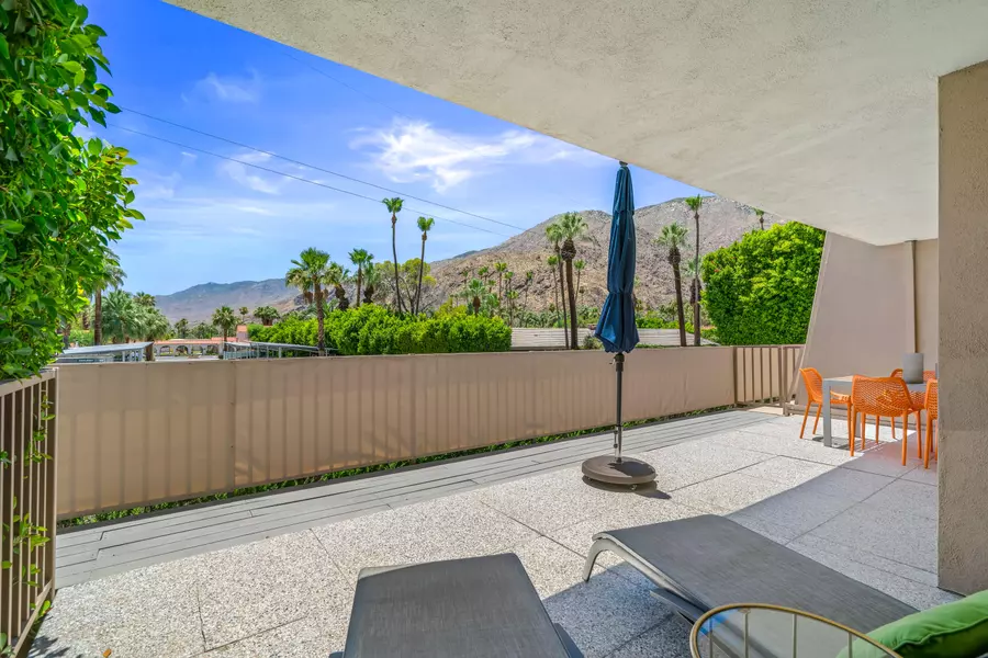 197 W Via Lola #11, Palm Springs, CA 92262