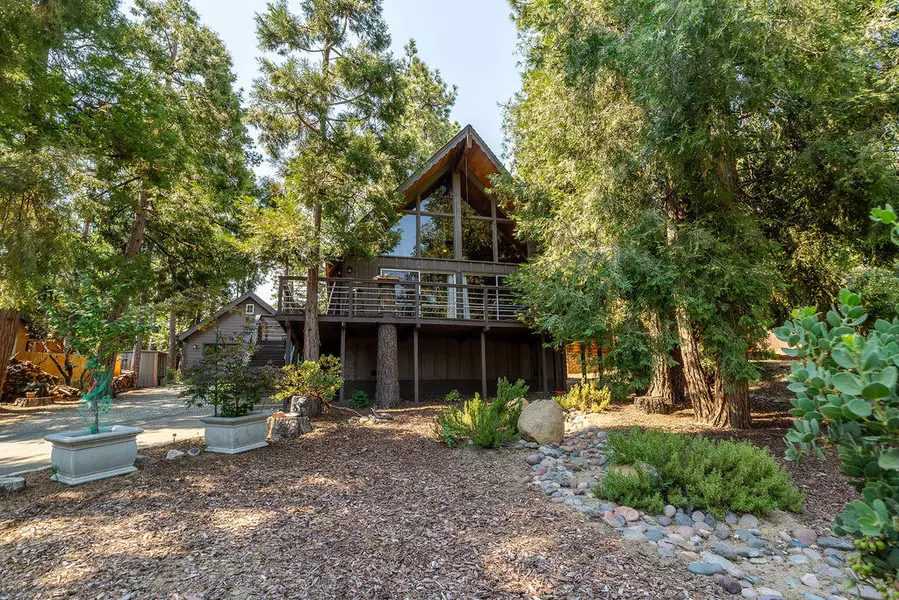 54143 Linger LN, Idyllwild, CA 92549